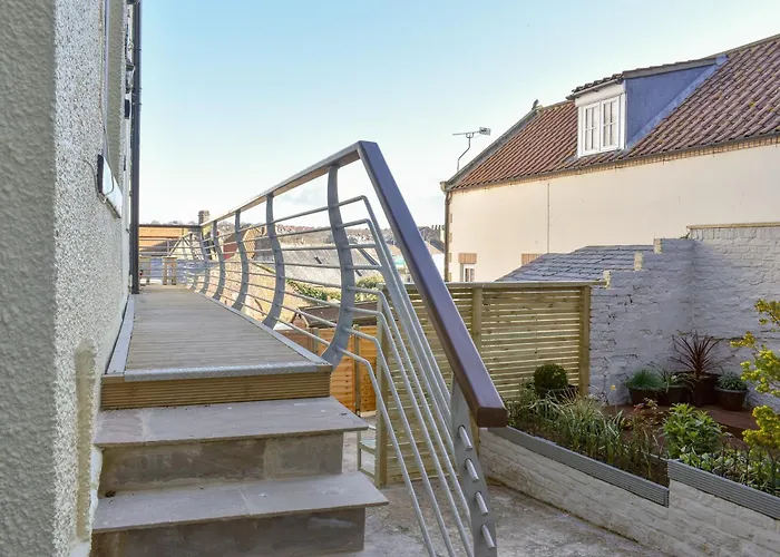 Semesterbostad Caedmon's Dream *